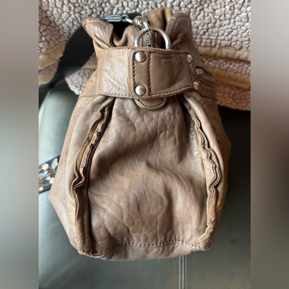Vintage Lambskin rare Liebskind Berlin bag with purposeful distressed look. Boho - Picture 4 of 16